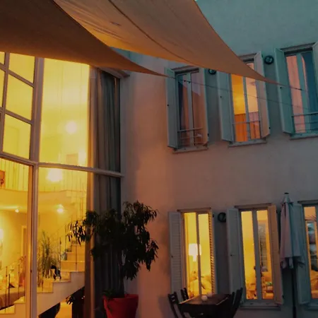 Bed & Breakfast H B&B